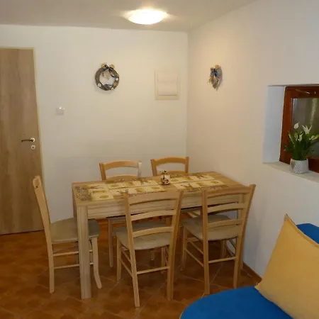 Apartment Natalie Dvory nad Luznici